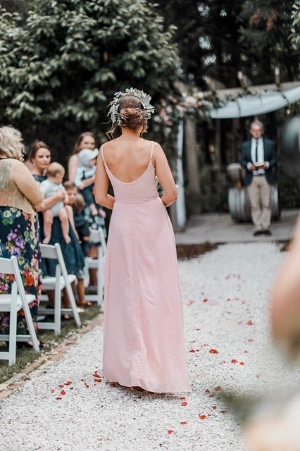 <strong>Featuring:</strong> Hampton Chiffon Maxi Dress in Dusty Pink