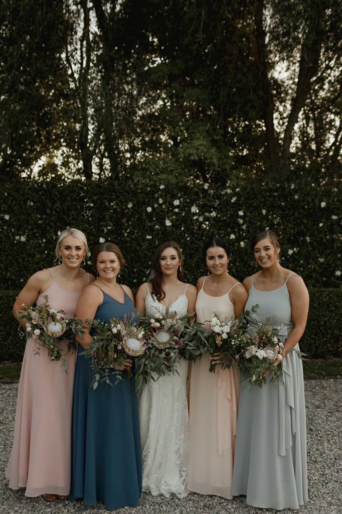 <strong>Featuring:</strong> Annabelle in Stone Blue and Hampton in Coral, Dove and Dusty Pink