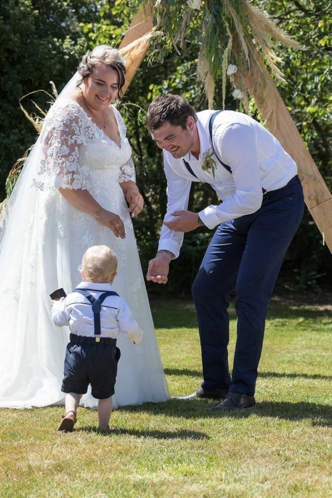 Thank you <strong> Ashleigh Chappell </strong> for sharing your lovely wedding with us <br>