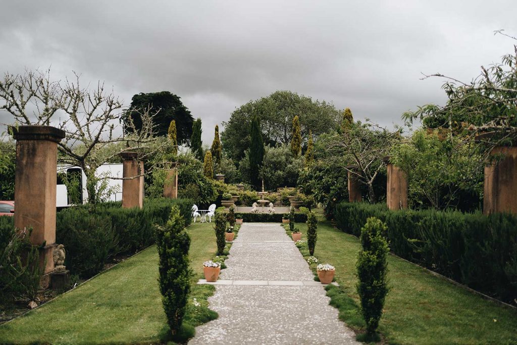 Thank you <strong> Caitlin Macgee </strong> for sharing your lovely wedding with us <br>